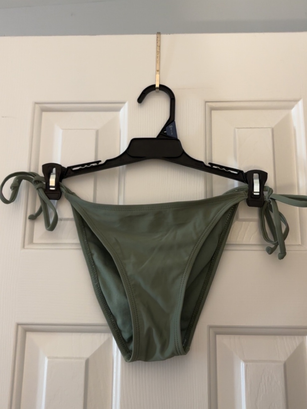 Bikinis - Picture 16 of 16